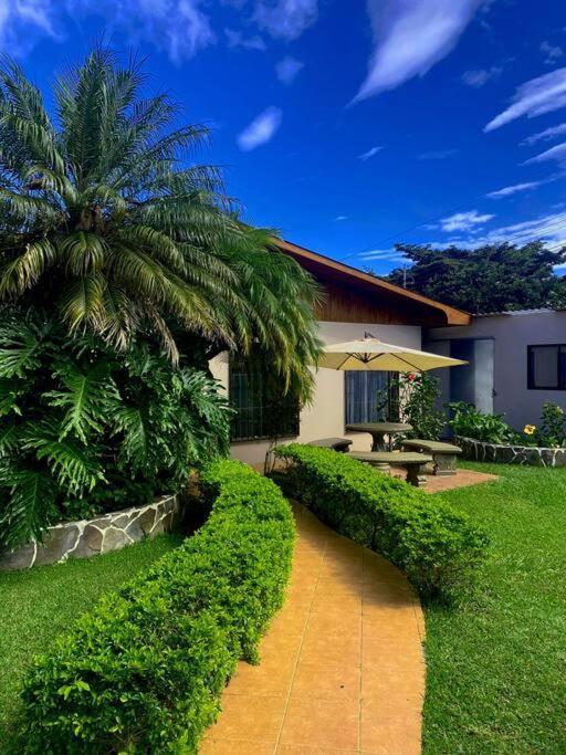Peace Garden Apartment Monteverde Exterior photo