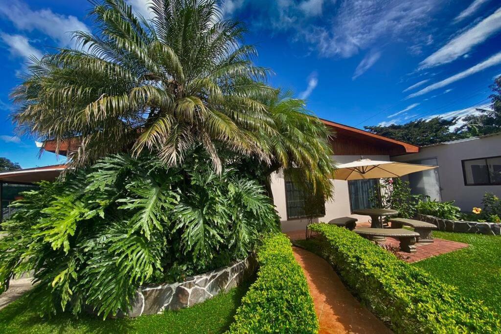 Peace Garden Apartment Monteverde Exterior photo